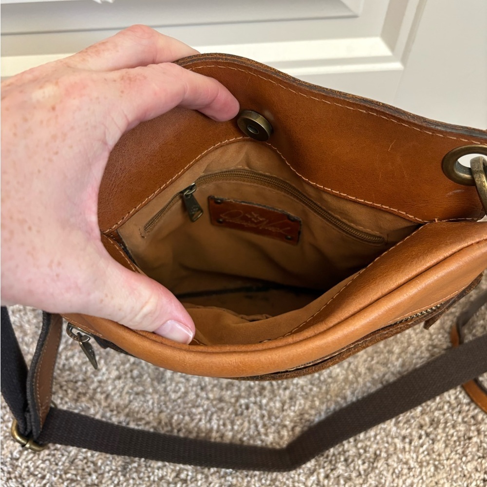 Patricia Nash Prizzi Tooled Leather Crossbody Bag - Picture 3 of 9